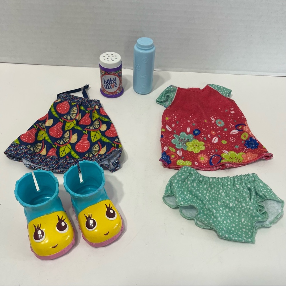 BABY ALIVE lot of doll clothing and accessories toys